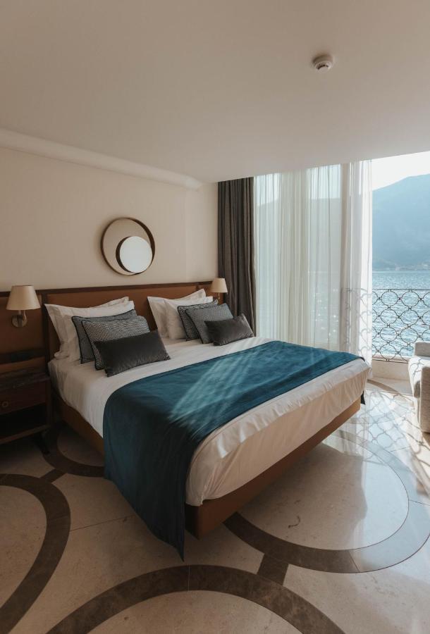 Corso Levante Luxury Suites Dobrota Kotor Zewnętrze zdjęcie
